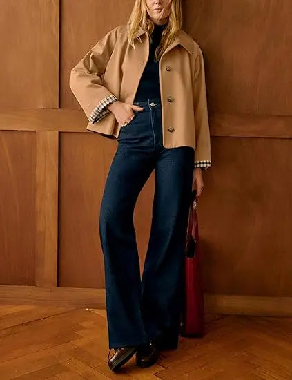 Timeless lapel collar brings the classic trench‑coat aesthetic for casual‑chic daily styling.